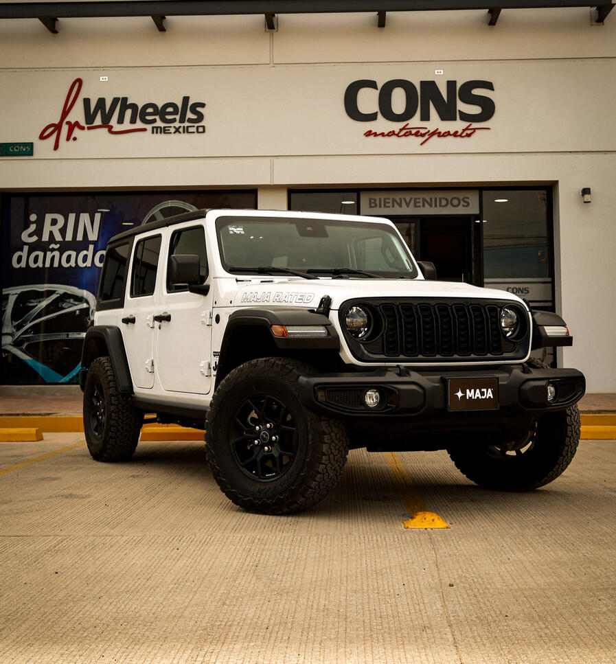 Trabajo de personalización Jeep Maja Edition
